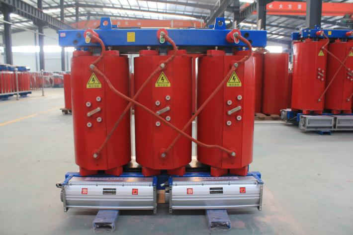 一般北京創聯匯通電氣全鋁的干式變壓器800kva價格是33900元，全銅的800kva干式變壓器價格是65000元。